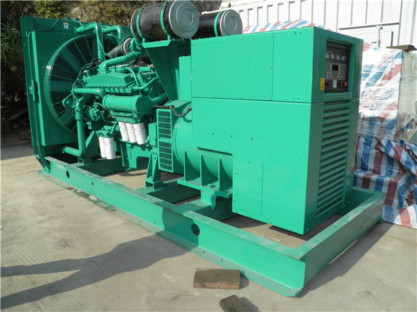 龙湾出租发电机 发电机组厂家：柴油发电机组的控制屏的作用是什么？